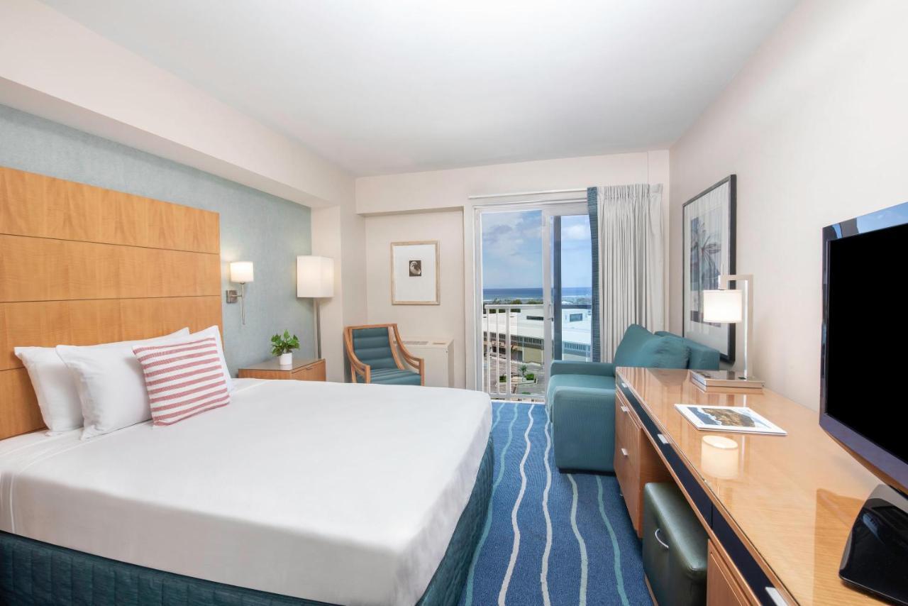 Ala Moana - Fee Included Hotel 3*