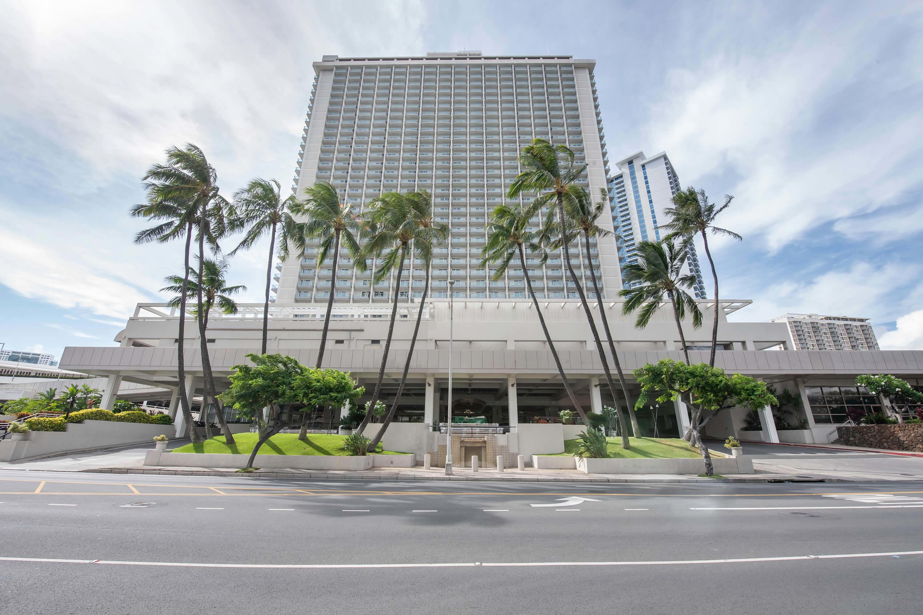 Hotel Ala Moana - Fee Included