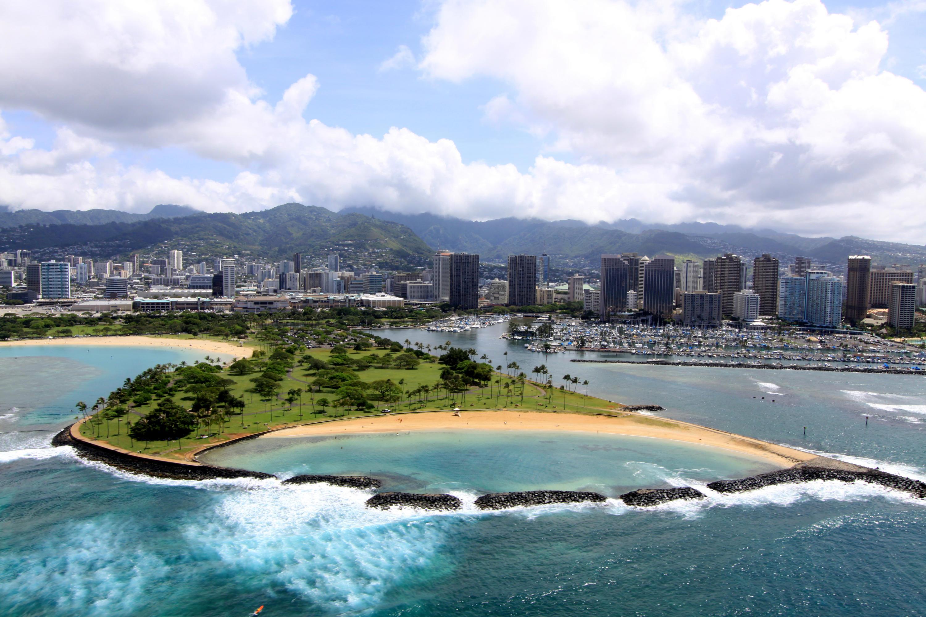 Hotel Ala Moana - Fee Included